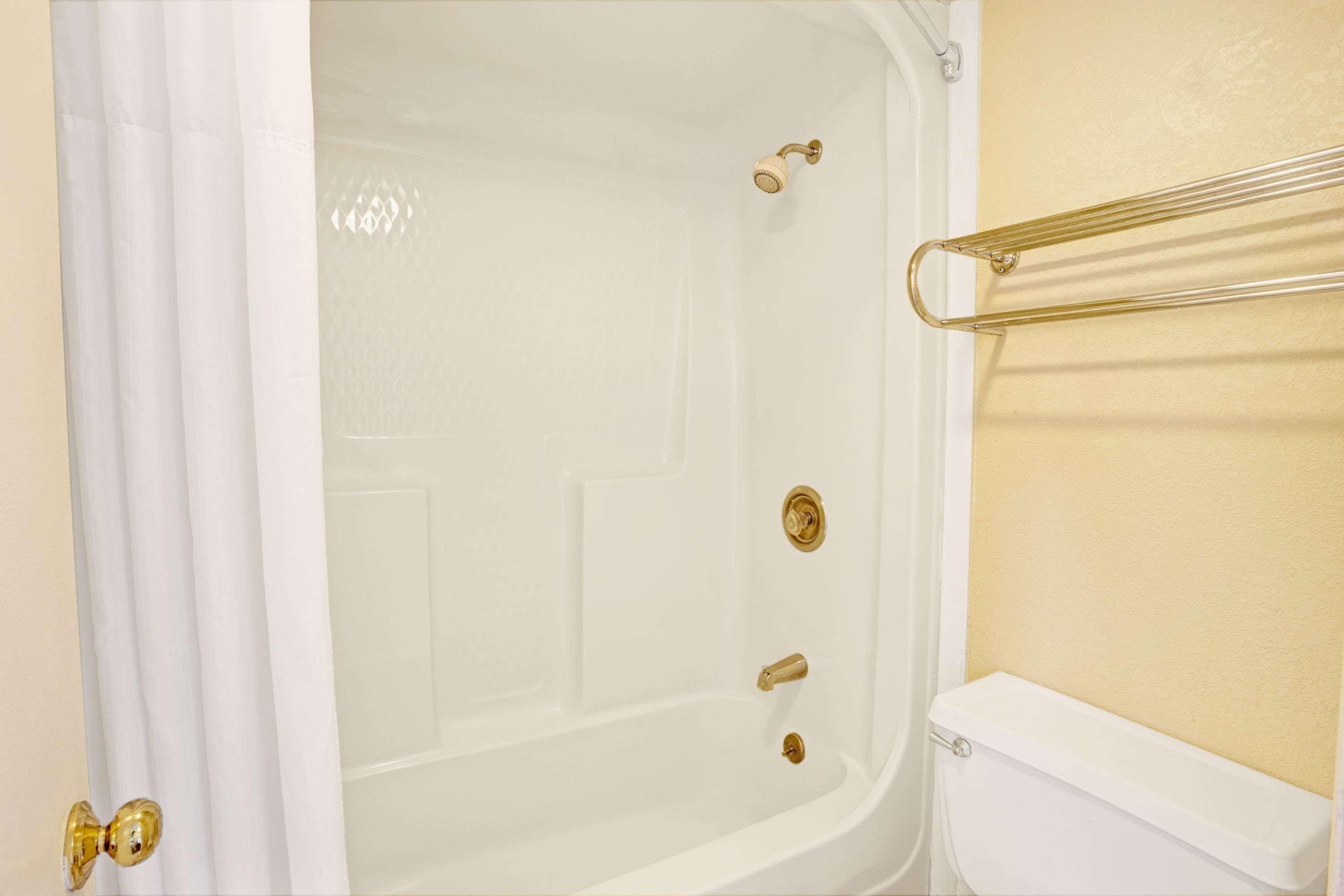 Travelodge By Wyndham Sellersburg Εξωτερικό φωτογραφία