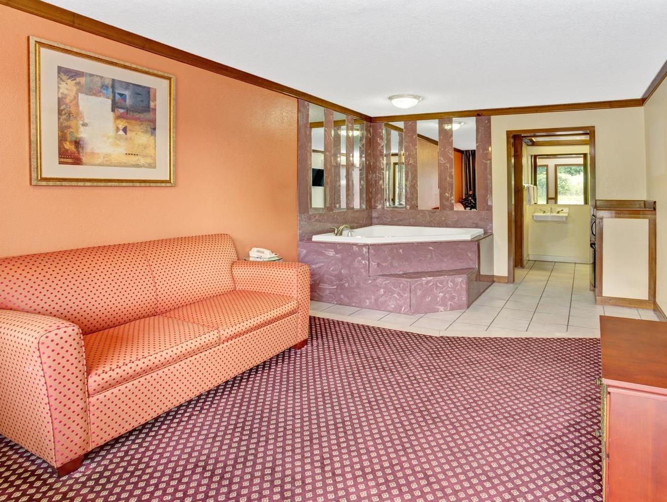 Travelodge By Wyndham Sellersburg Εξωτερικό φωτογραφία
